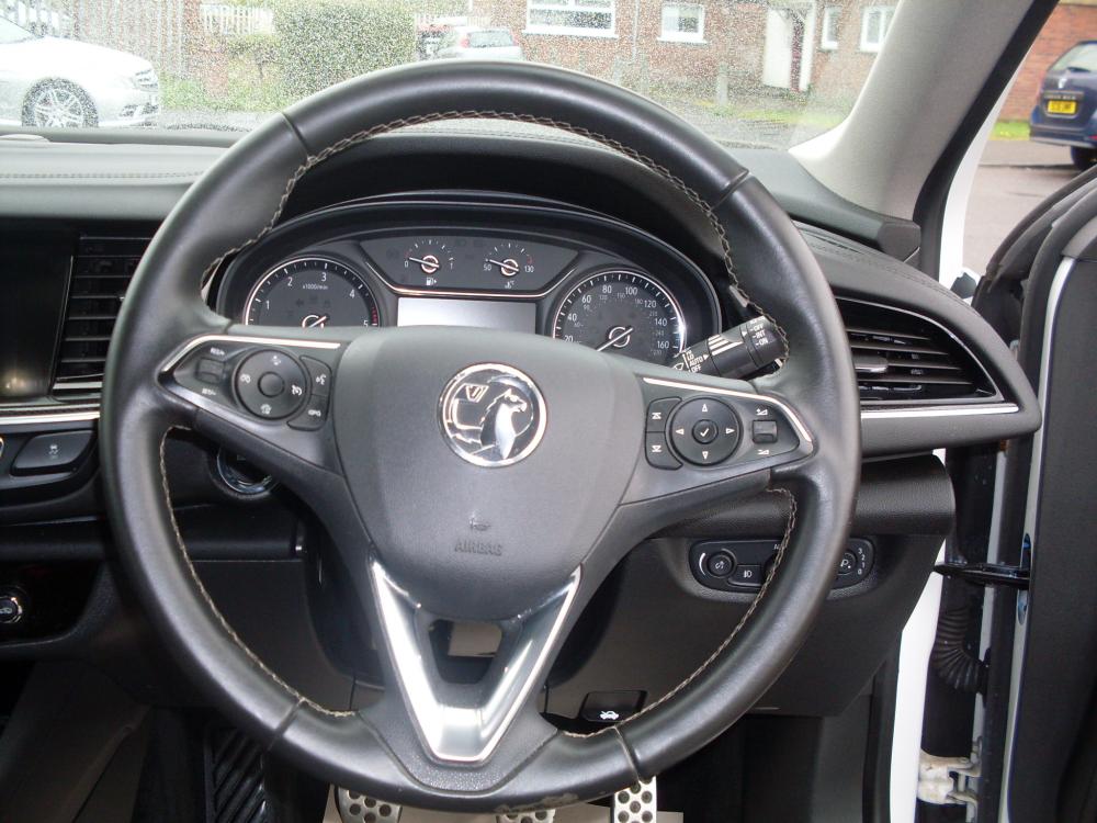 Vauxhall VAUXHALL INSIGNIA SRI NAV TURBO D - Image 